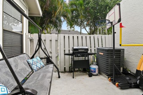 Touwnhouse à vendre à West Palm Beach, Floride: 2 chambres, 107.12 m2 № 2263164 - photo 18