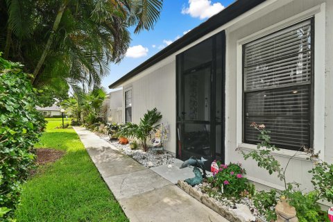 Touwnhouse à vendre à West Palm Beach, Floride: 2 chambres, 107.12 m2 № 2263164 - photo 2