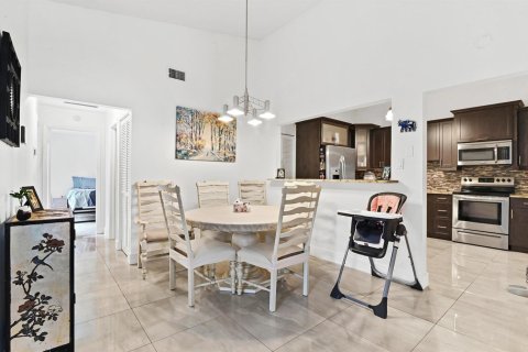 Touwnhouse à vendre à West Palm Beach, Floride: 2 chambres, 107.12 m2 № 2263164 - photo 8