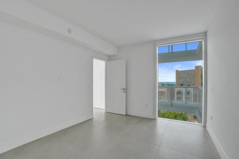 Condominio en venta en Pompano Beach, Florida, 2 dormitorios, 158.77 m2 № 2261751 - foto 30