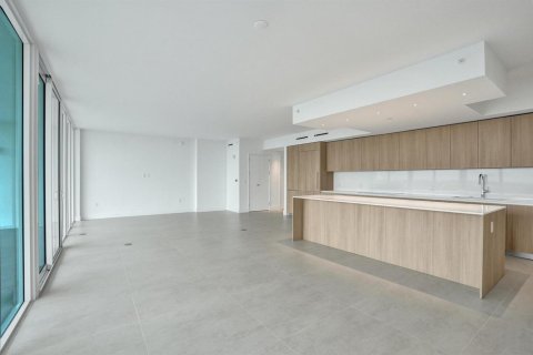 Condominio en venta en Pompano Beach, Florida, 2 dormitorios, 158.77 m2 № 2261751 - foto 10