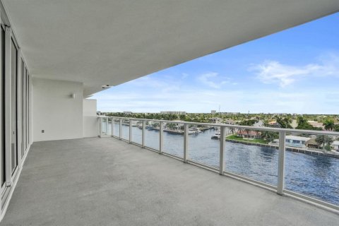 Condominio en venta en Pompano Beach, Florida, 2 dormitorios, 158.77 m2 № 2261751 - foto 3
