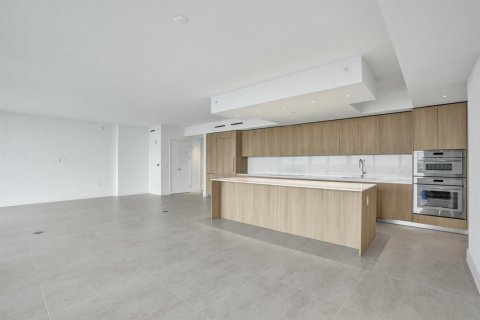 Condominio en venta en Pompano Beach, Florida, 2 dormitorios, 158.77 m2 № 2261751 - foto 14