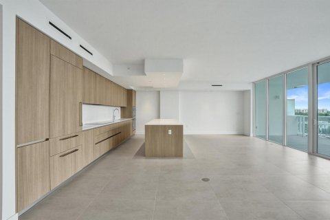Condominio en venta en Pompano Beach, Florida, 2 dormitorios, 158.77 m2 № 2261751 - foto 12