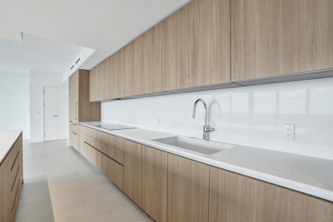 Condominio en venta en Pompano Beach, Florida, 2 dormitorios, 158.77 m2 № 2261751 - foto 16