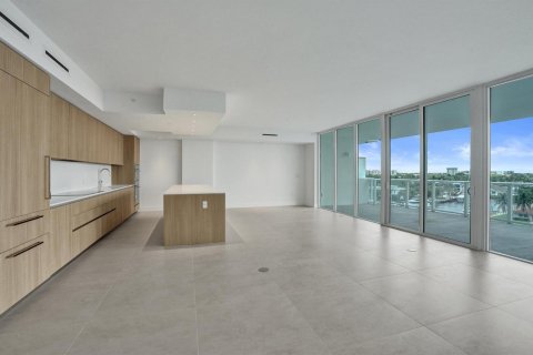 Condominio en venta en Pompano Beach, Florida, 2 dormitorios, 158.77 m2 № 2261751 - foto 9
