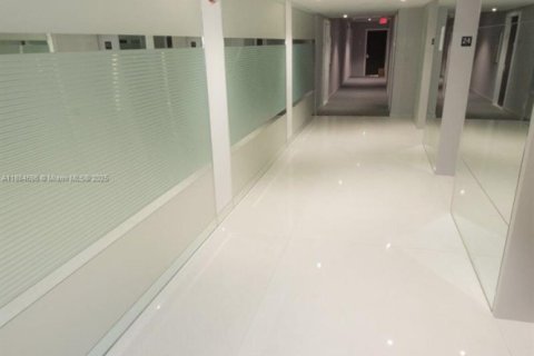 Copropriété à louer à Aventura, Floride: 2 chambres, 105.72 m2 № 1931634 - photo 18