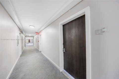 Copropriété à louer à Aventura, Floride: 2 chambres, 105.72 m2 № 1931634 - photo 27