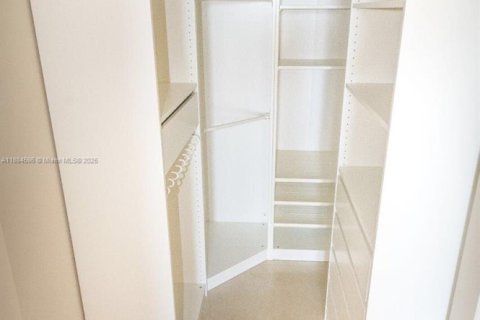 Copropriété à louer à Aventura, Floride: 2 chambres, 105.72 m2 № 1931634 - photo 6