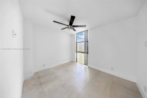 Copropriété à louer à Aventura, Floride: 2 chambres, 105.72 m2 № 1931634 - photo 23