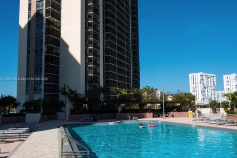 Copropriété à louer à Aventura, Floride: 2 chambres, 105.72 m2 № 1931634 - photo 20