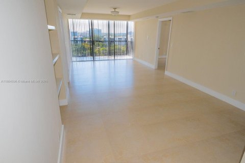Copropriété à louer à Aventura, Floride: 2 chambres, 105.72 m2 № 1931634 - photo 2