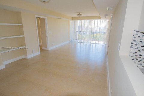 Copropriété à louer à Aventura, Floride: 2 chambres, 105.72 m2 № 1931634 - photo 3