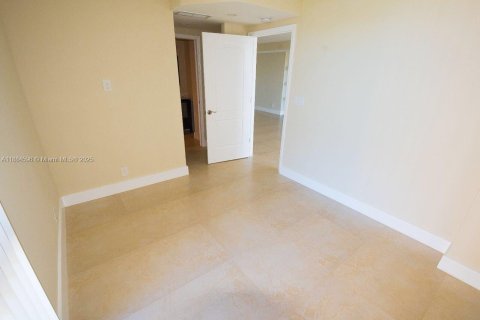 Copropriété à louer à Aventura, Floride: 2 chambres, 105.72 m2 № 1931634 - photo 13