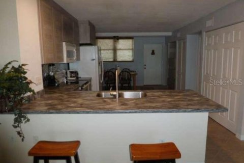 Снять в аренду кондоминиум в Редингтон-Шорс, Флорида 8 комнат, 95.22м2, № 1724642 - фото 4