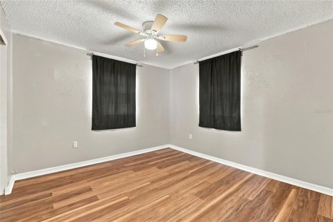 Villa ou maison à vendre à Pinellas Park, Floride: 3 chambres, 89.46 m2 № 2436942 - photo 19