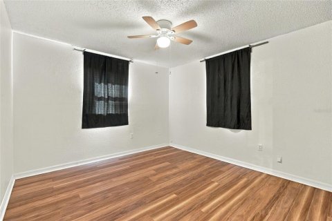 Villa ou maison à vendre à Pinellas Park, Floride: 3 chambres, 89.46 m2 № 2436942 - photo 13