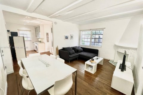 Condo à Miami Beach, Floride, 1 chambre  № 2042535