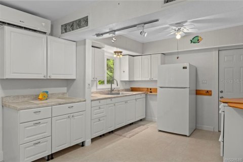 Casa en venta en Homosassa, Florida, 2 dormitorios, 98.1 m2 № 1826374 - foto 6