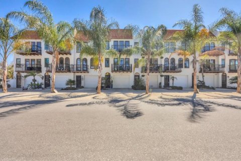 Condo in Boca Grande, Florida, 2 bedrooms  № 1910240 - photo 5