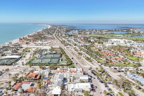 Condo in Boca Grande, Florida, 2 bedrooms  № 1910240 - photo 8