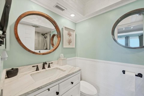 Condo in Boca Grande, Florida, 2 bedrooms  № 1910240 - photo 29