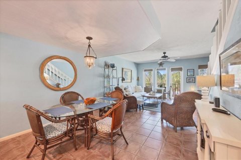 Condo in Boca Grande, Florida, 2 bedrooms  № 1910240 - photo 22