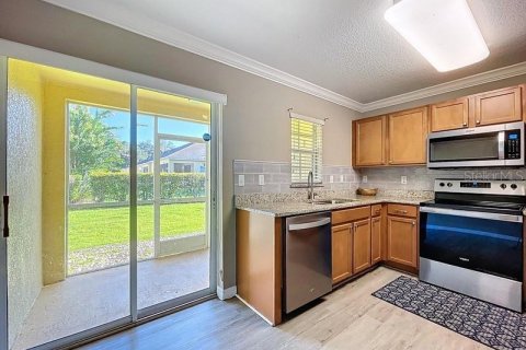 Townhouse in Zephyrhills, Florida 3 bedrooms, 145.02 sq.m. № 1866299 - photo 9