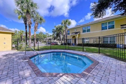 Townhouse in Zephyrhills, Florida 3 bedrooms, 145.02 sq.m. № 1866299 - photo 26