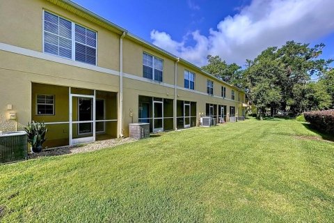 Townhouse in Zephyrhills, Florida 3 bedrooms, 145.02 sq.m. № 1866299 - photo 22