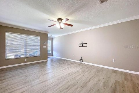 Townhouse in Zephyrhills, Florida 3 bedrooms, 145.02 sq.m. № 1866299 - photo 3