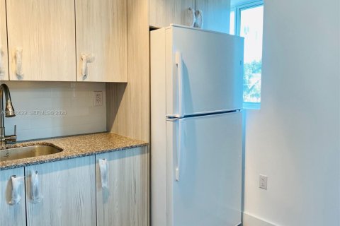 Apartment in Miami, Florida 1 bedroom № 2002889 - photo 3