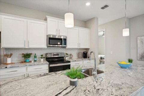 House in Palm Coast, Florida 3 bedrooms, 162.86 sq.m. № 1724016 - photo 11