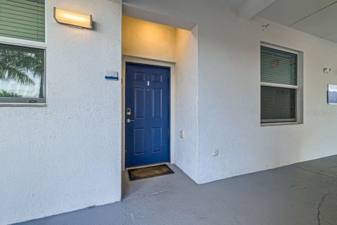 Condo in Kissimmee, Florida, 2 bedrooms  № 1681622 - photo 2