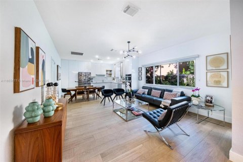 Villa ou maison à vendre à Cutler Bay, Floride: 4 chambres, 225.66 m2 № 1987282 - photo 9