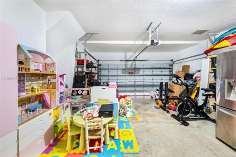Villa ou maison à vendre à Cutler Bay, Floride: 4 chambres, 225.66 m2 № 1987282 - photo 21