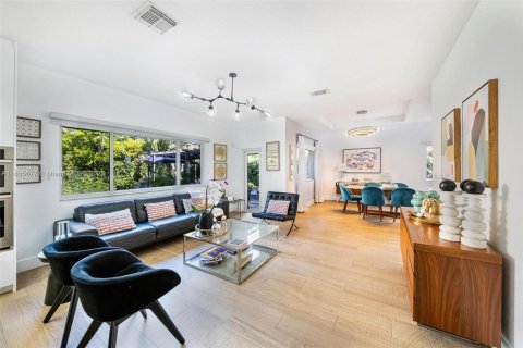 Villa ou maison à vendre à Cutler Bay, Floride: 4 chambres, 225.66 m2 № 1987282 - photo 10