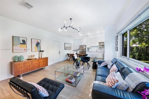 Villa ou maison à vendre à Cutler Bay, Floride: 4 chambres, 225.66 m2 № 1987282 - photo 13