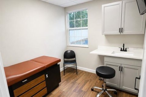 Immobilier commercial à louer à St. Lucie, Floride № 2224840 - photo 5