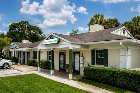 Commercial property in St. Lucie, Florida № 2224840
