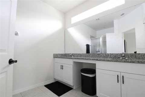 House in Haines City, Florida 3 bedrooms, 184.23 sq.m. № 1847548 - photo 12