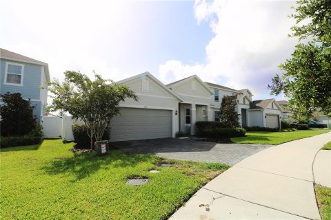 House in Haines City, Florida 3 bedrooms, 184.23 sq.m. № 1847548 - photo 2