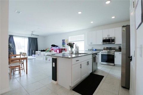 House in Haines City, Florida 3 bedrooms, 184.23 sq.m. № 1847548 - photo 6