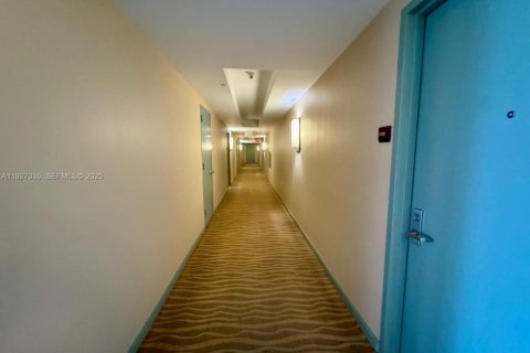 Condo in Miami, Florida  № 2052757 - photo 23