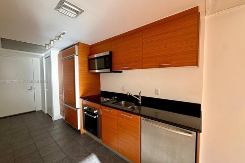 Condo in Miami, Florida  № 2052757 - photo 12