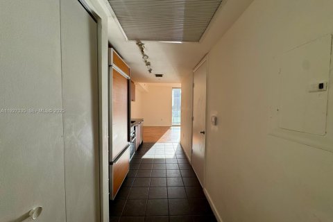 Condo in Miami, Florida  № 2052757 - photo 4