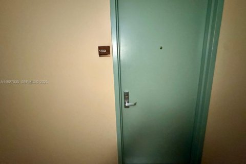 Condo in Miami, Florida  № 2052757 - photo 3