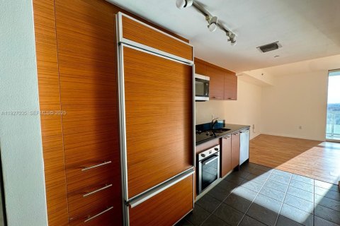 Condo in Miami, Florida  № 2052757 - photo 11