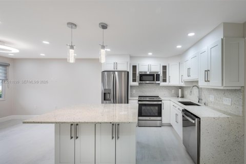 Condominio en venta en Deerfield Beach, Florida, 1 dormitorio, 54.35 m2 № 2075288 - foto 2