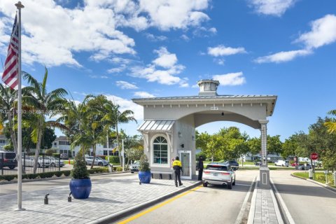 Condominio en venta en Deerfield Beach, Florida, 1 dormitorio, 54.35 m2 № 2075288 - foto 16